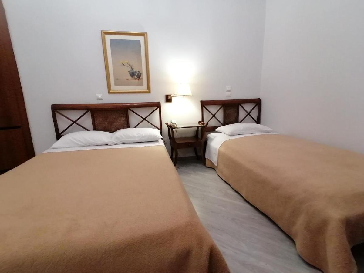 Hotel Galaxias Agrinio Bagian luar foto